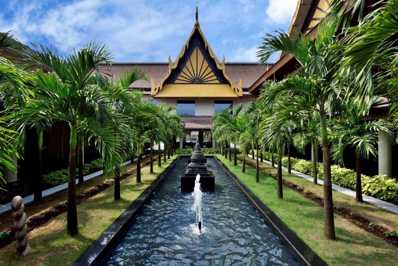 Radisson Blu Plaza Resort & Convention Centre Karjat Exterior photo The Royal Thai Spa